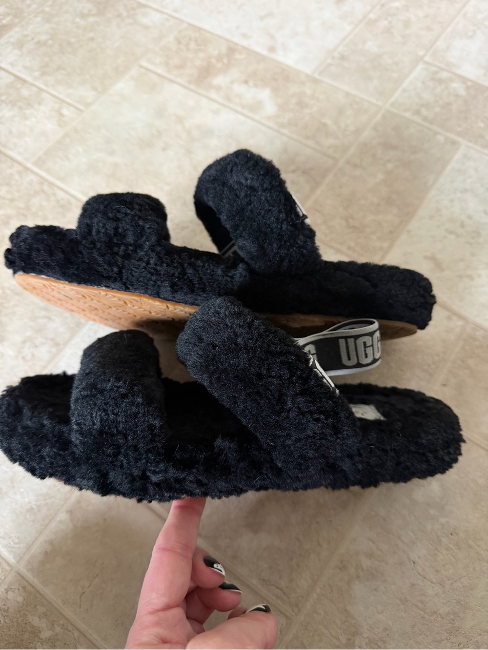 UGG Oh Yeah Fuzzy Slides Sandal Slippers - Big Kid 5, EU 37, Women’s 6-6.5